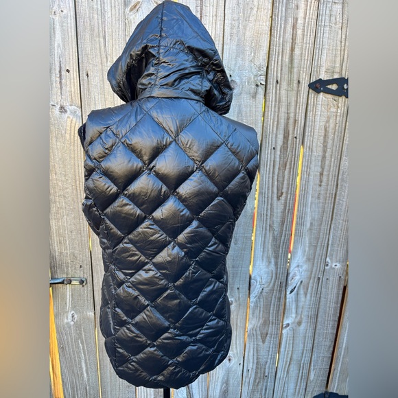 Gerry Black Quilted Reversible Packable Hooded Down Filled Zip Up Vest Size M - Picture 5 of 15